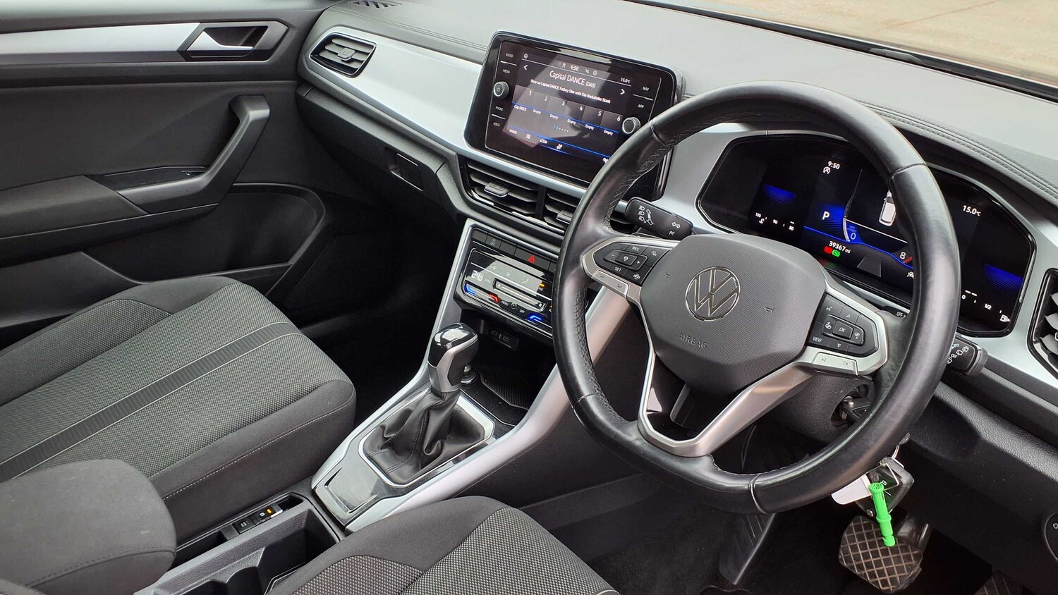 Used Volkswagen T-Roc 2022 for sale - 76075502: Photo 16