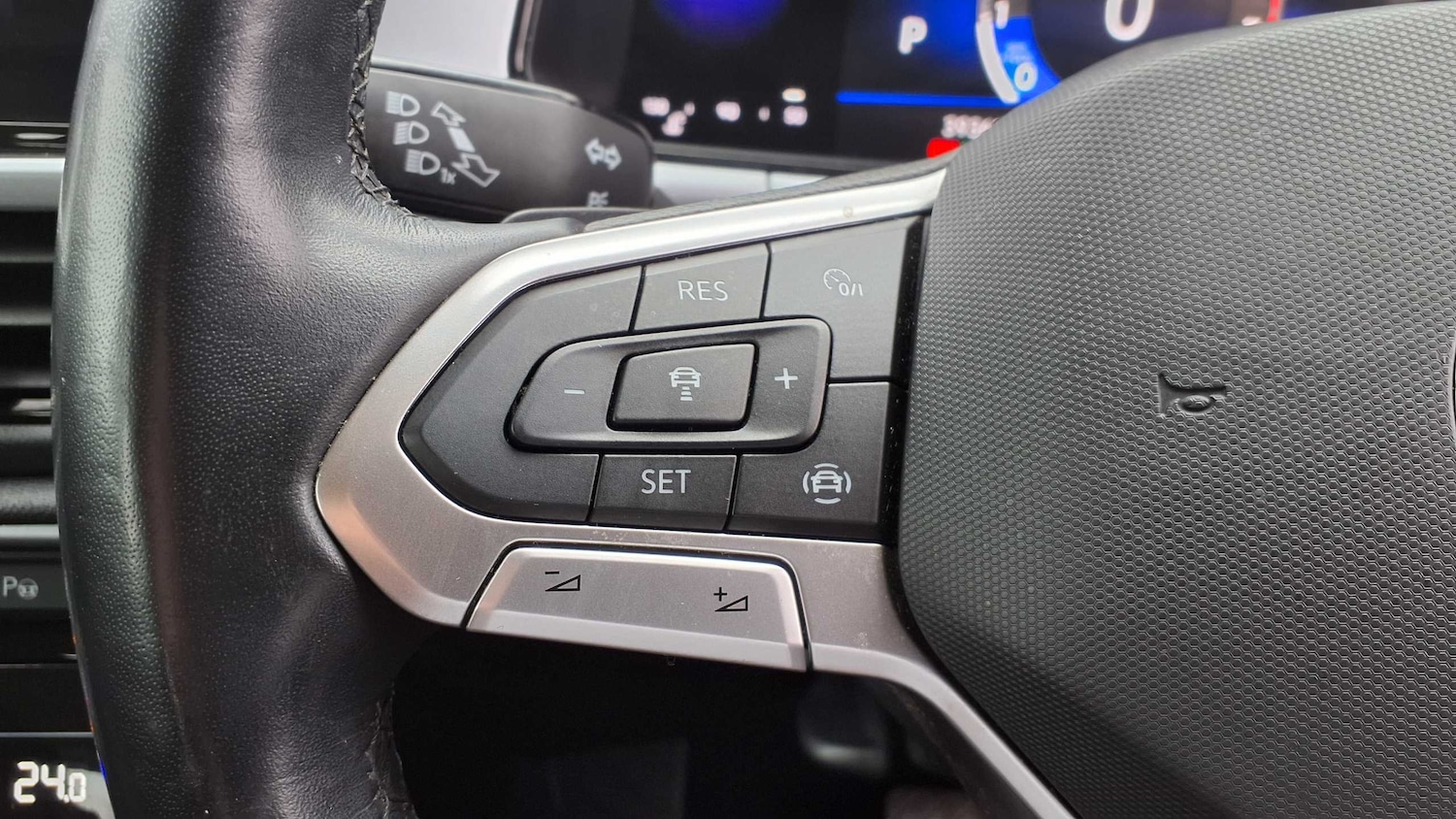 Used Volkswagen T-Roc 2022 for sale - 76075502: Photo 29