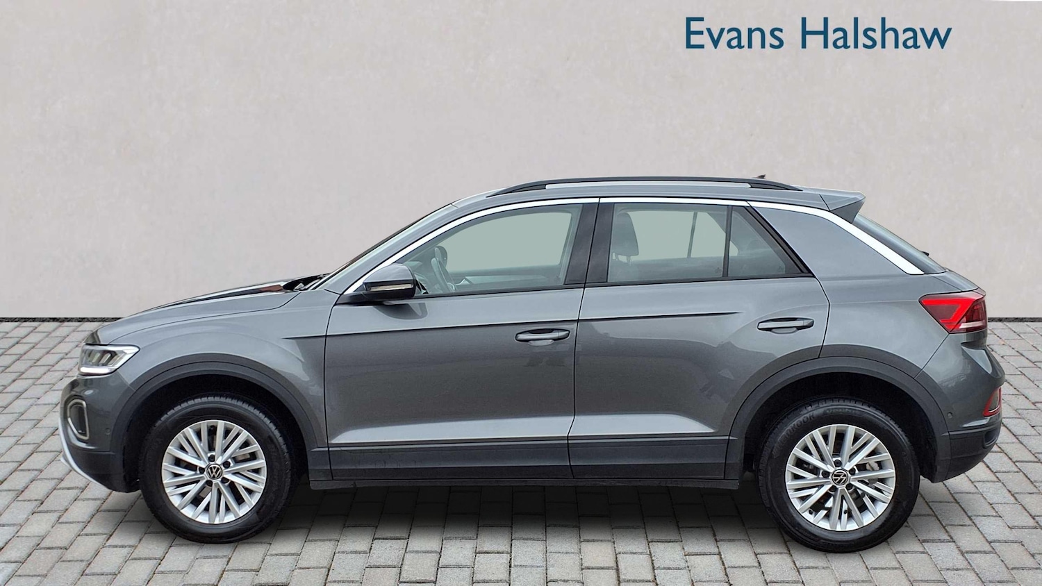 Used Volkswagen T-Roc 2022 for sale - 76075502: Photo 4
