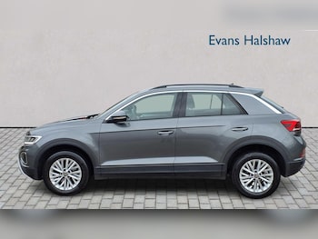 Used Volkswagen T-Roc 2022 for sale - 76075502: Photo