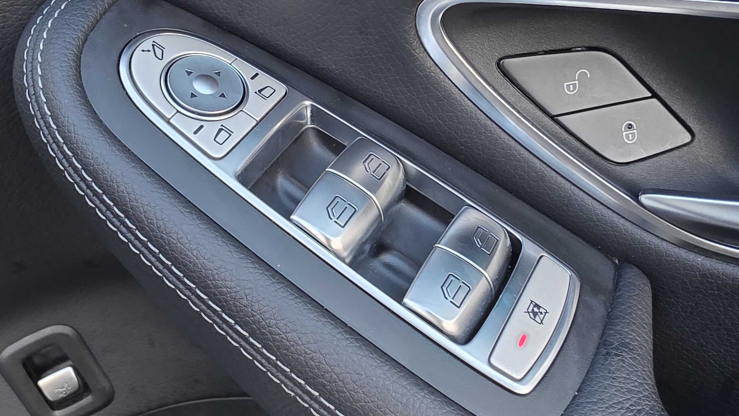 Used Mercedes-Benz GLC 2018 for sale - 76378792: Photo 15