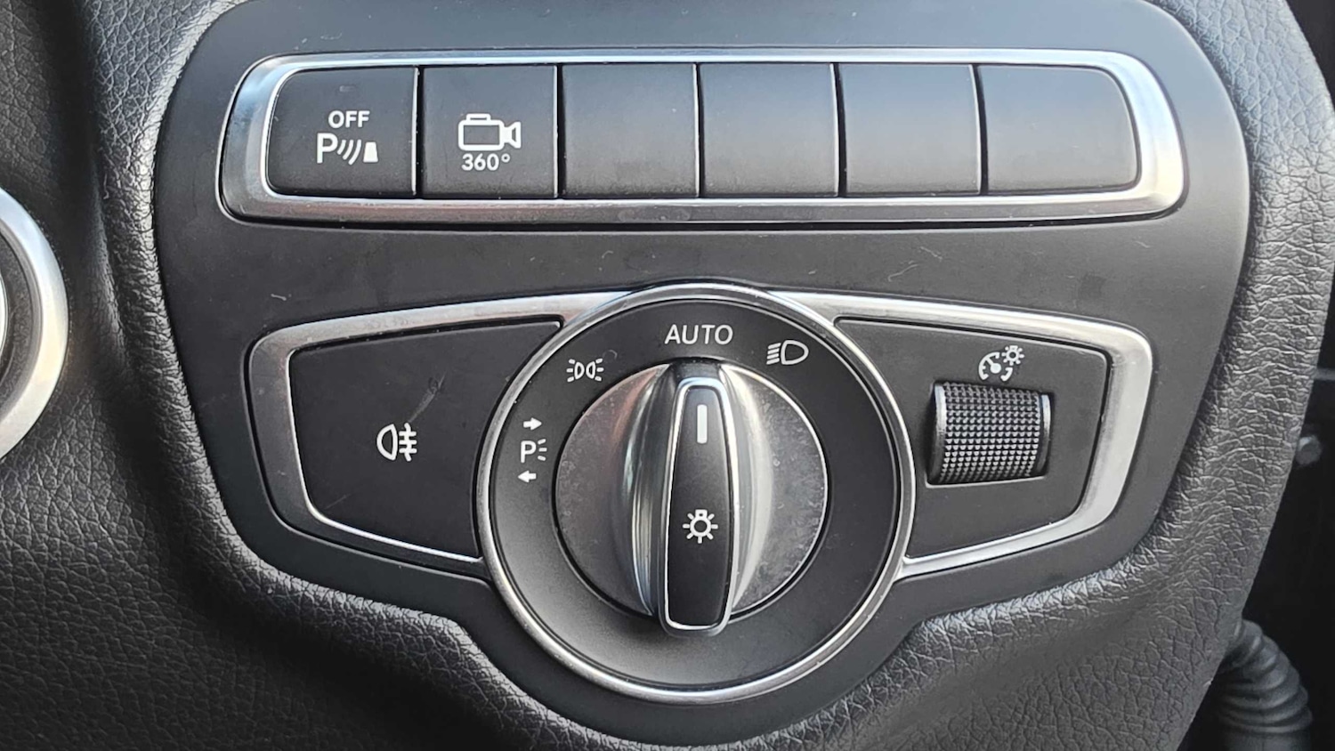 Used Mercedes-Benz GLC 2018 for sale - 76378792: Photo 16