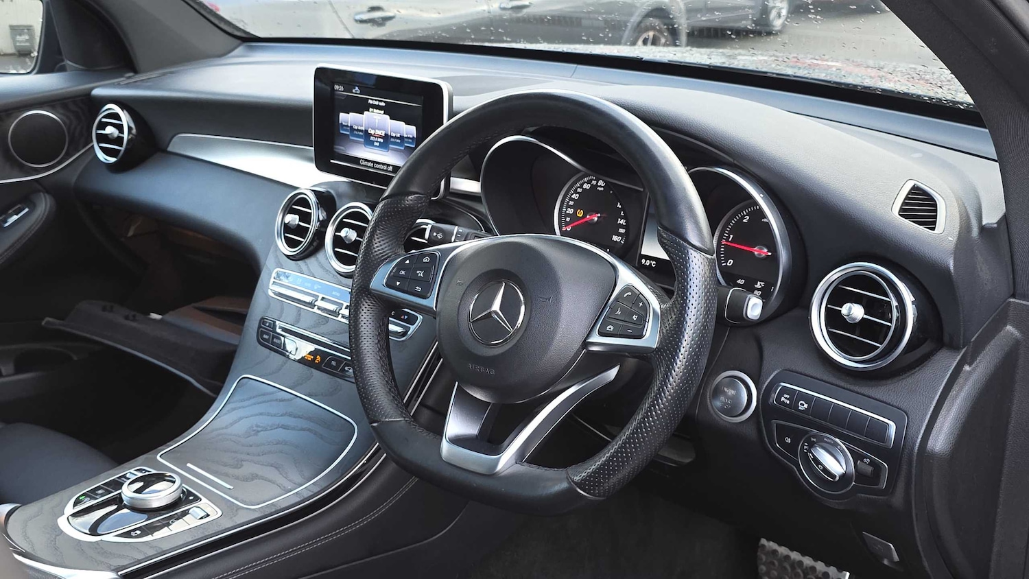 Used Mercedes-Benz GLC 2018 for sale - 76378792: Photo 8