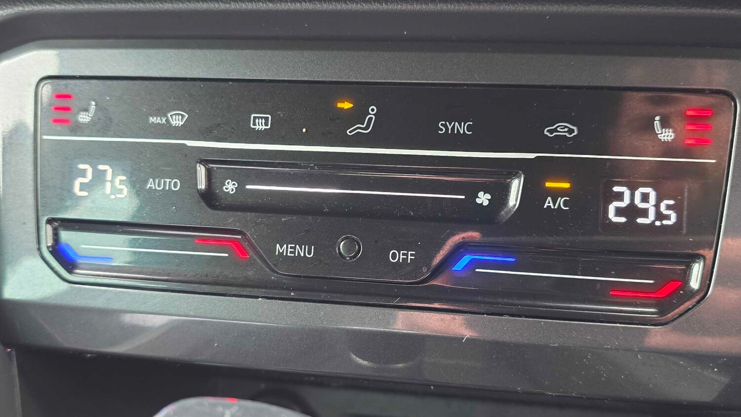 Used Volkswagen Tiguan 2023 for sale - 78010083: Photo 16