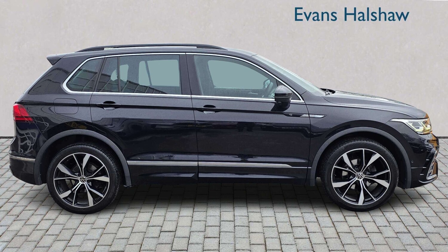 Used Volkswagen Tiguan 2023 for sale - 78010083: Photo 4