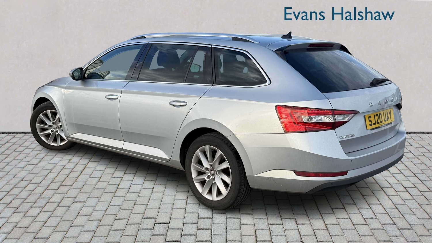 Used Skoda Superb 2020 for sale - 78060217: Photo 2
