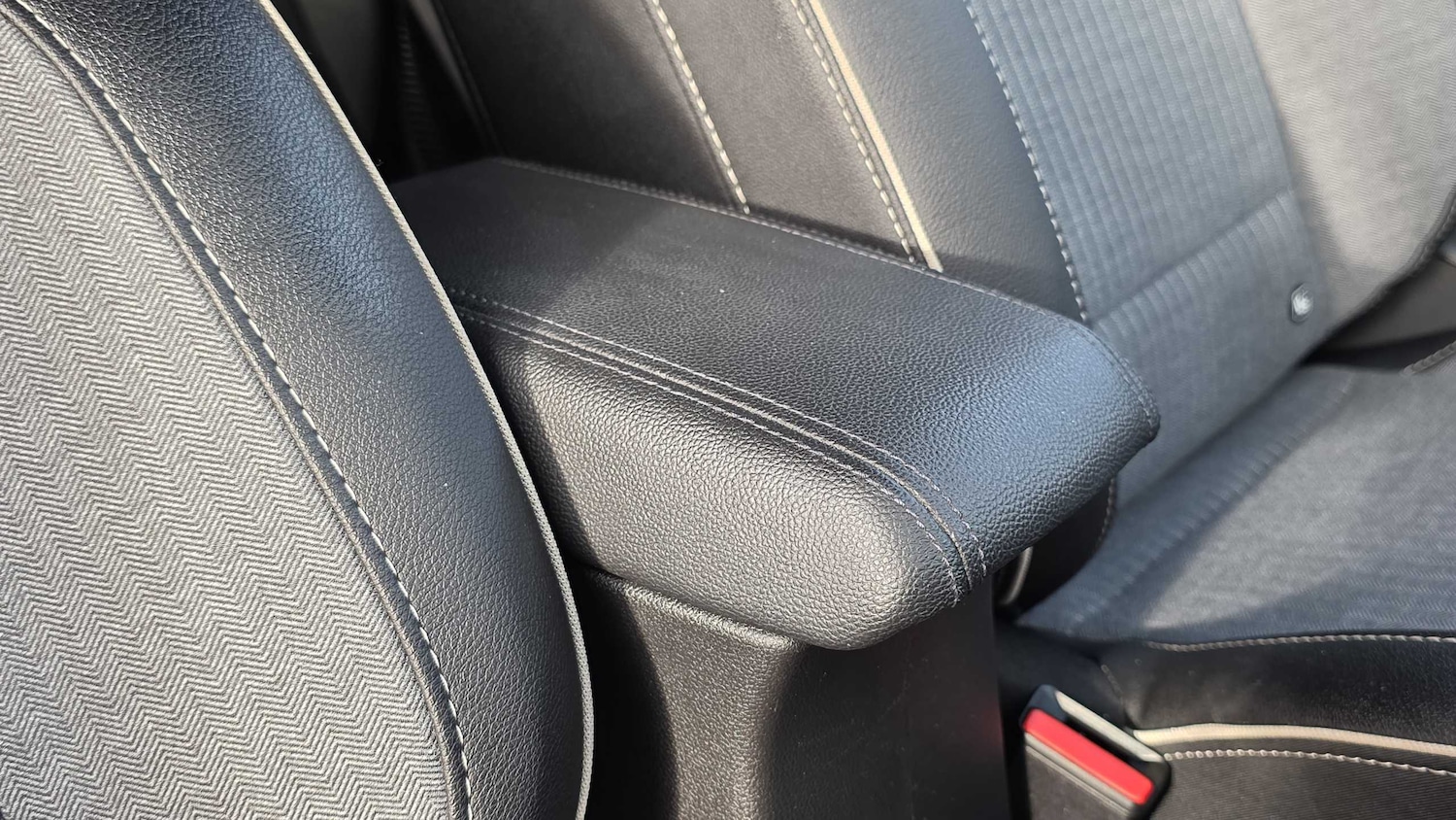 Used Renault Clio 2025 for sale - 76230295: Photo 28