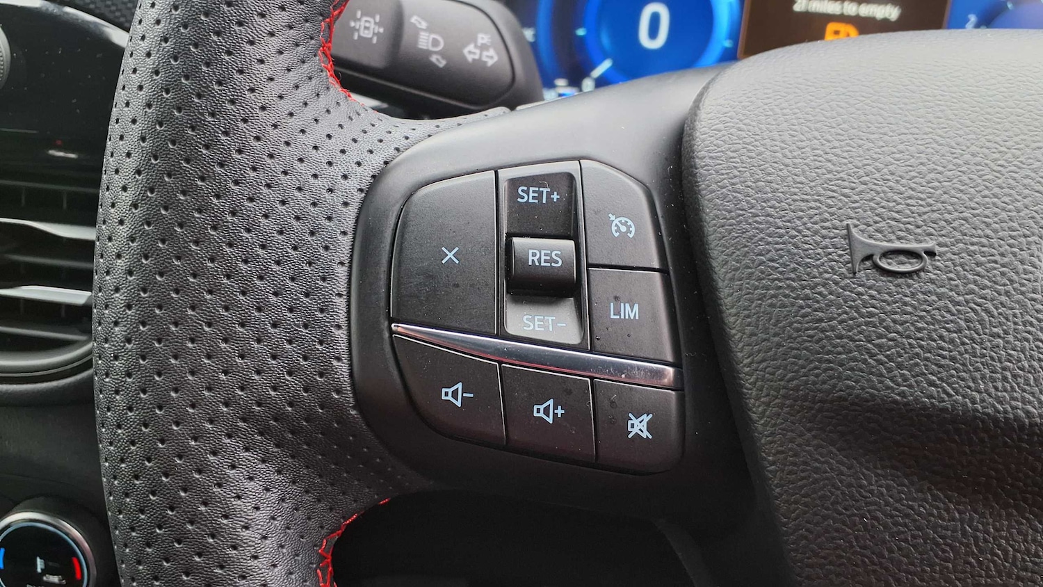 Used Ford Kuga 2024 for sale - 75931072: Photo 31