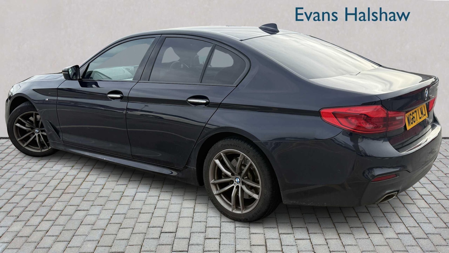 Used BMW 5 Series 2017 for sale - 77634981: Photo 2