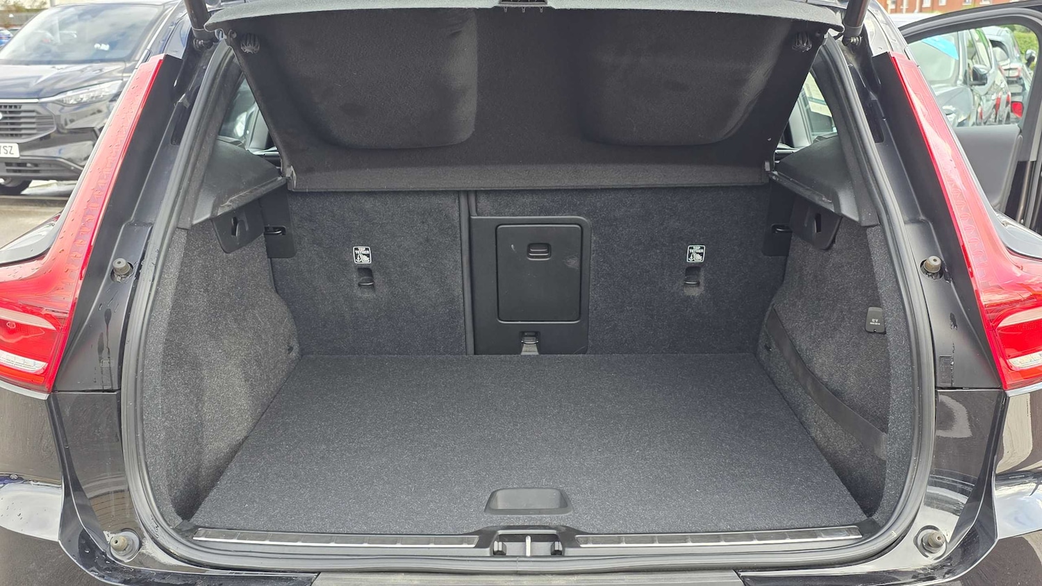 Used Volvo XC40 2020 for sale - 76789429: Photo 11