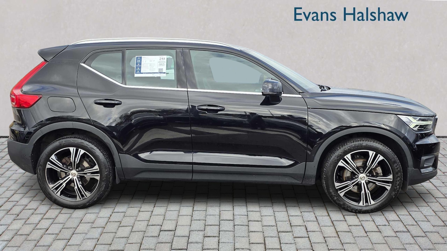 Used Volvo XC40 2020 for sale - 76789429: Photo 2