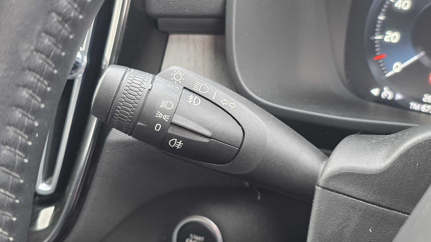 Used Volvo XC40 2020 for sale - 76789429: Photo 25