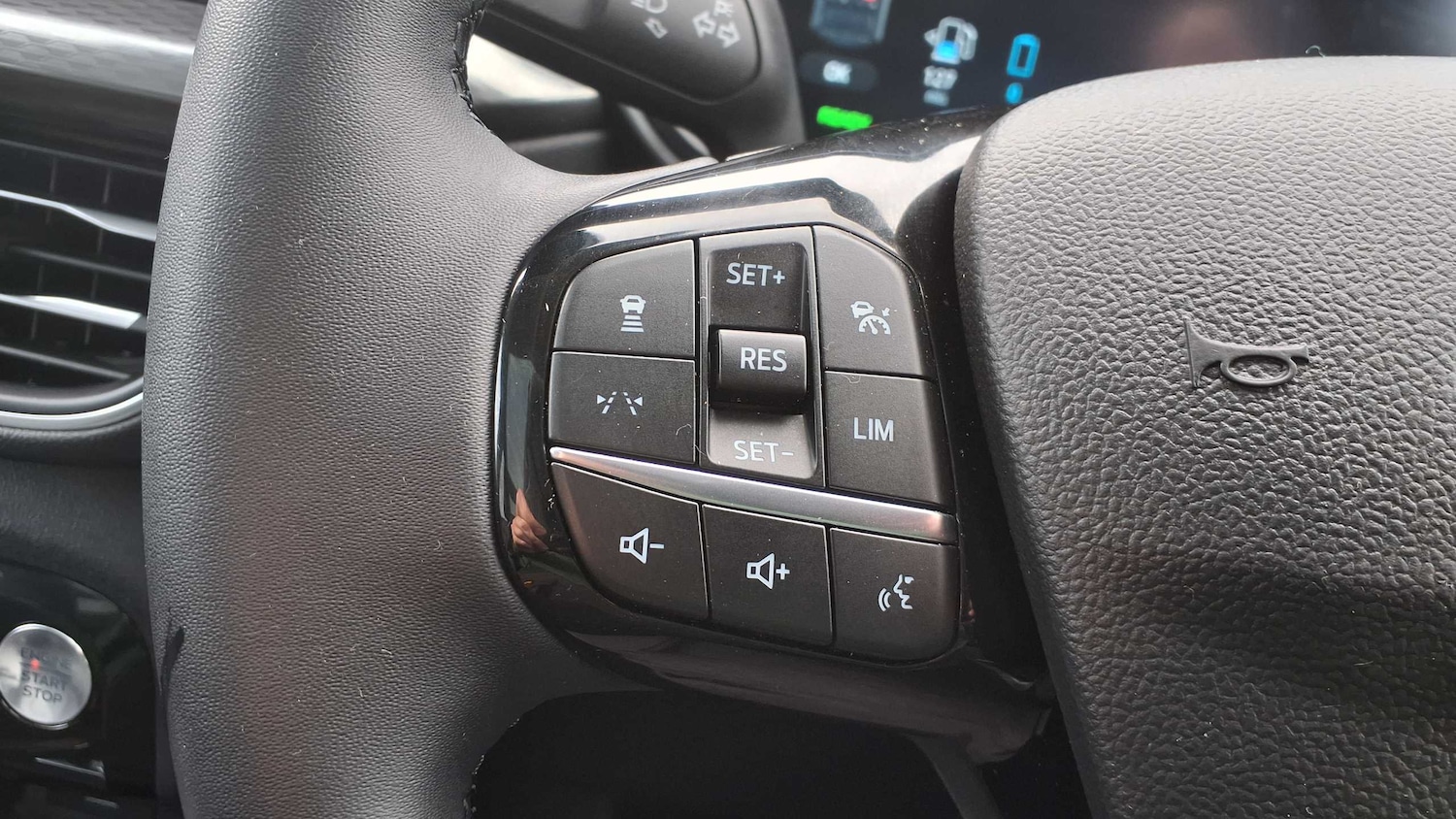 Used Ford Kuga 2024 for sale - 76242359: Photo 28