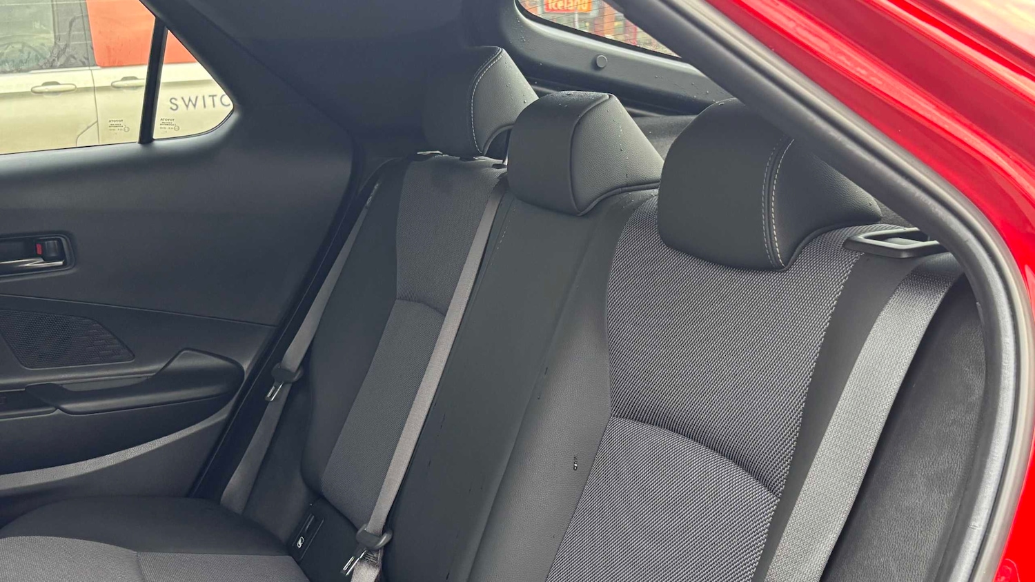 Used Toyota C-HR 2024 for sale - 76587597: Photo 10