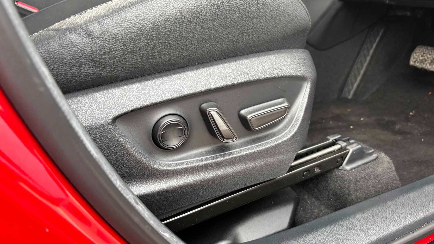 Used Toyota C-HR 2024 for sale - 76587597: Photo 14