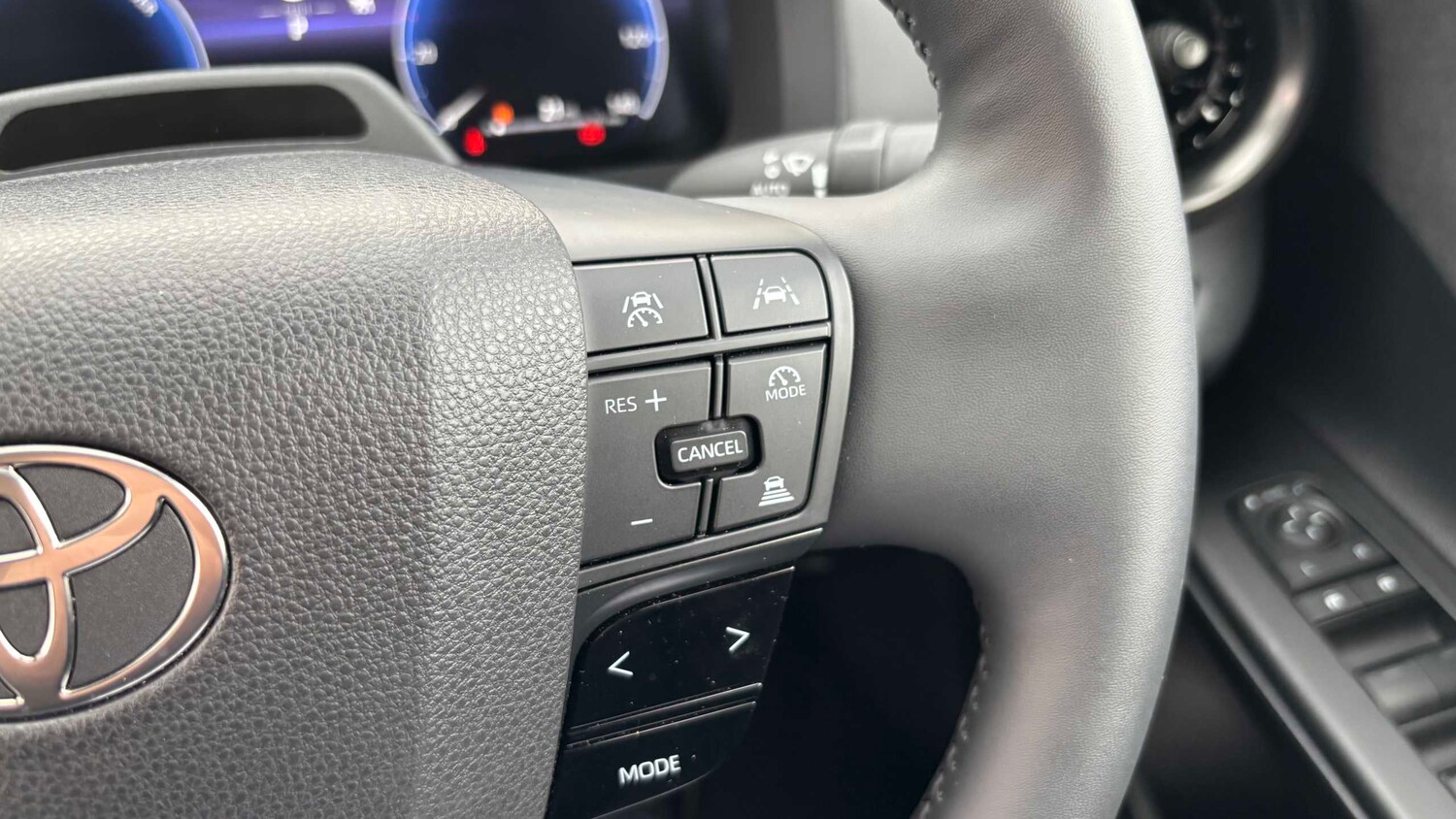 Used Toyota C-HR 2024 for sale - 76587597: Photo 20