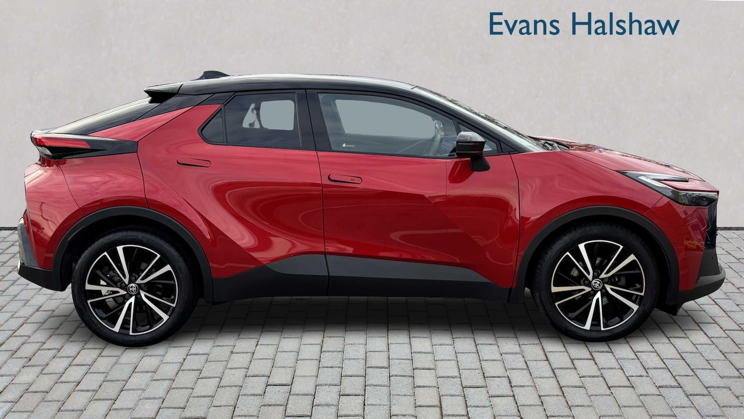 Used Toyota C-HR 2024 for sale - 76587597: Photo 3