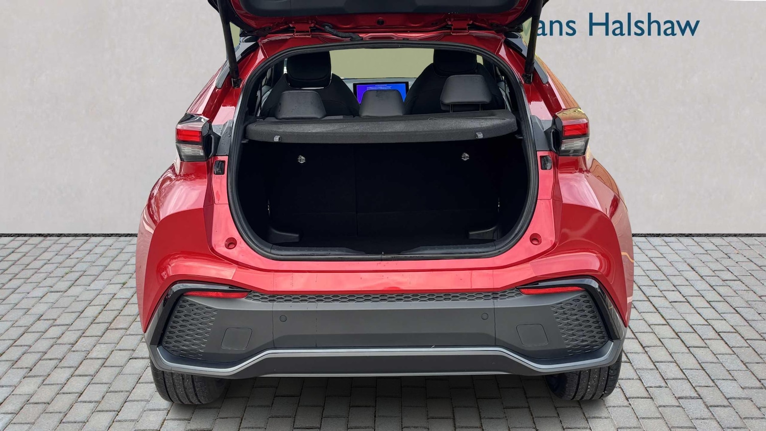 Used Toyota C-HR 2024 for sale - 76587597: Photo 6