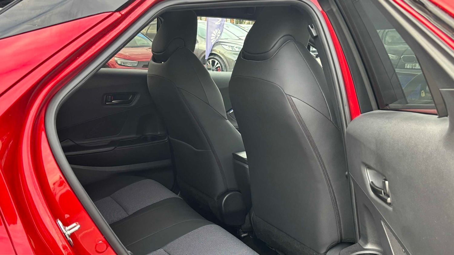 Used Toyota C-HR 2024 for sale - 76587597: Photo 9