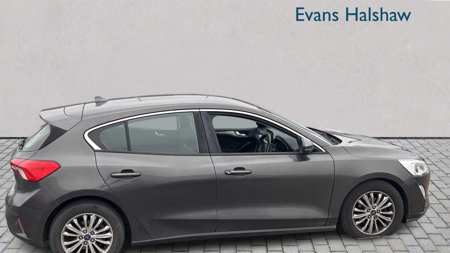 Used Ford Focus 2018 for sale - 77068536: Photo 3