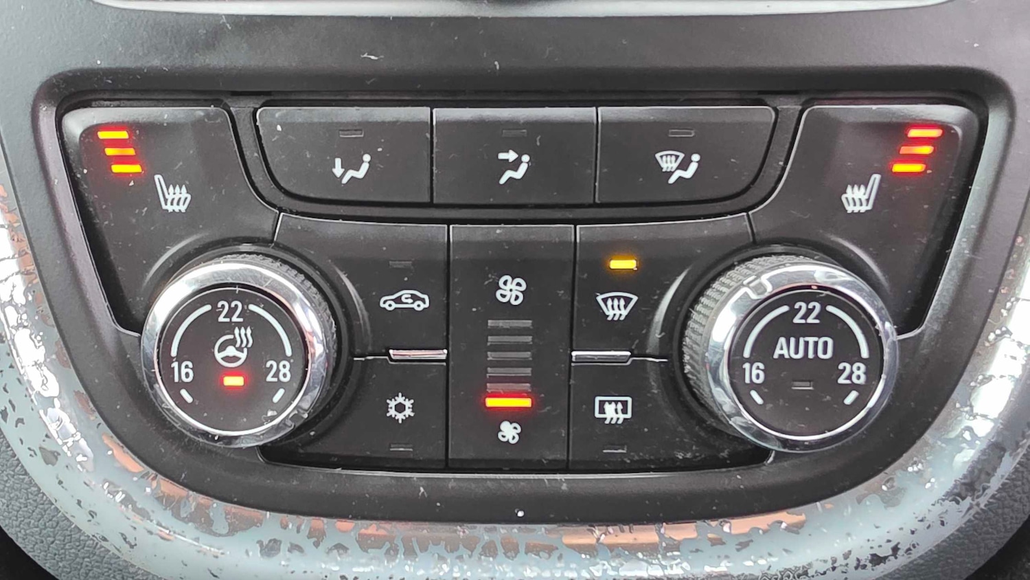 Used Vauxhall Mokka 2015 for sale - 77772132: Photo 12