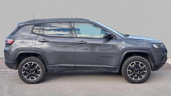 Used Jeep Compass 2023 for sale - 76063356: Photo 2