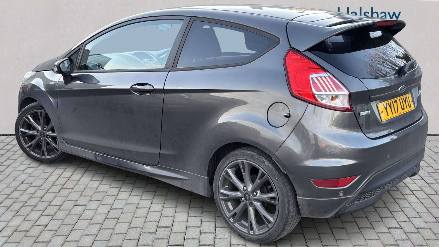 Used Ford Fiesta 2017 for sale - 77787002: Photo 2