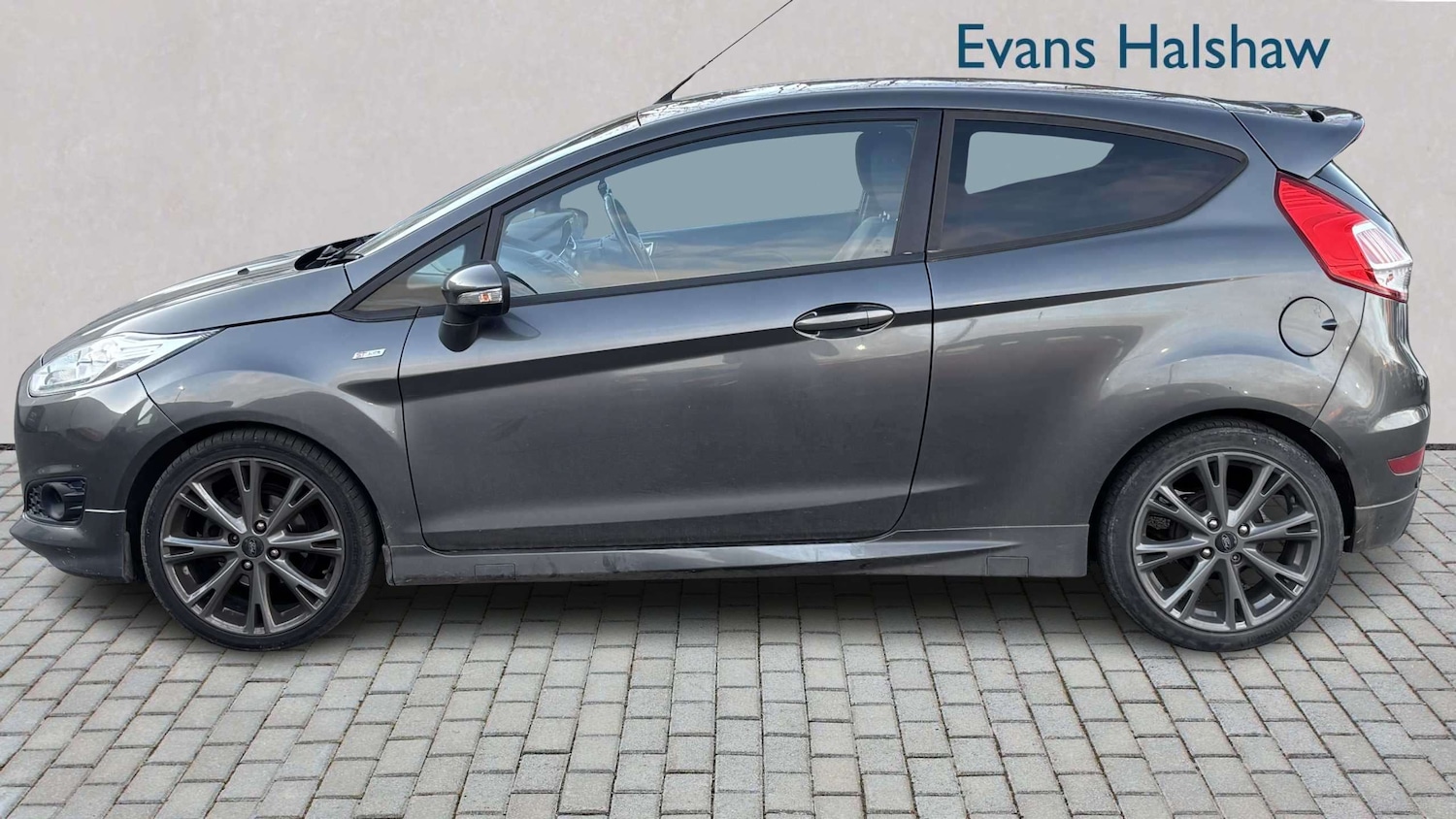 Used Ford Fiesta 2017 for sale - 77787002: Photo 3
