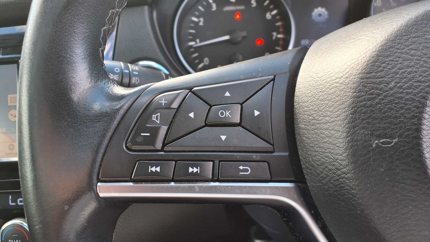 Used Nissan Qashqai 2020 for sale - 76501762: Photo 31