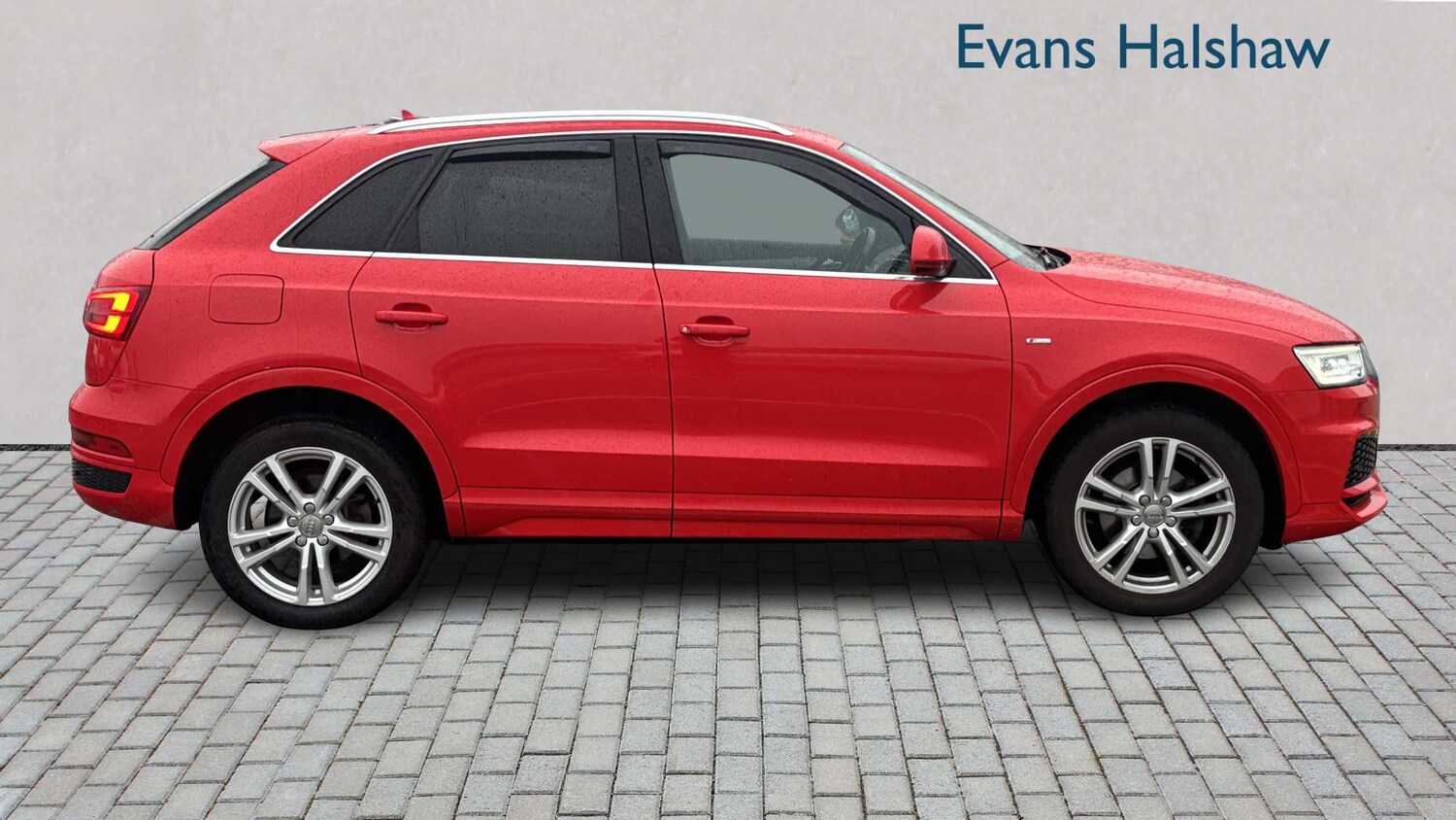 Used Audi Q3 for sale - 76843000: Photo 3