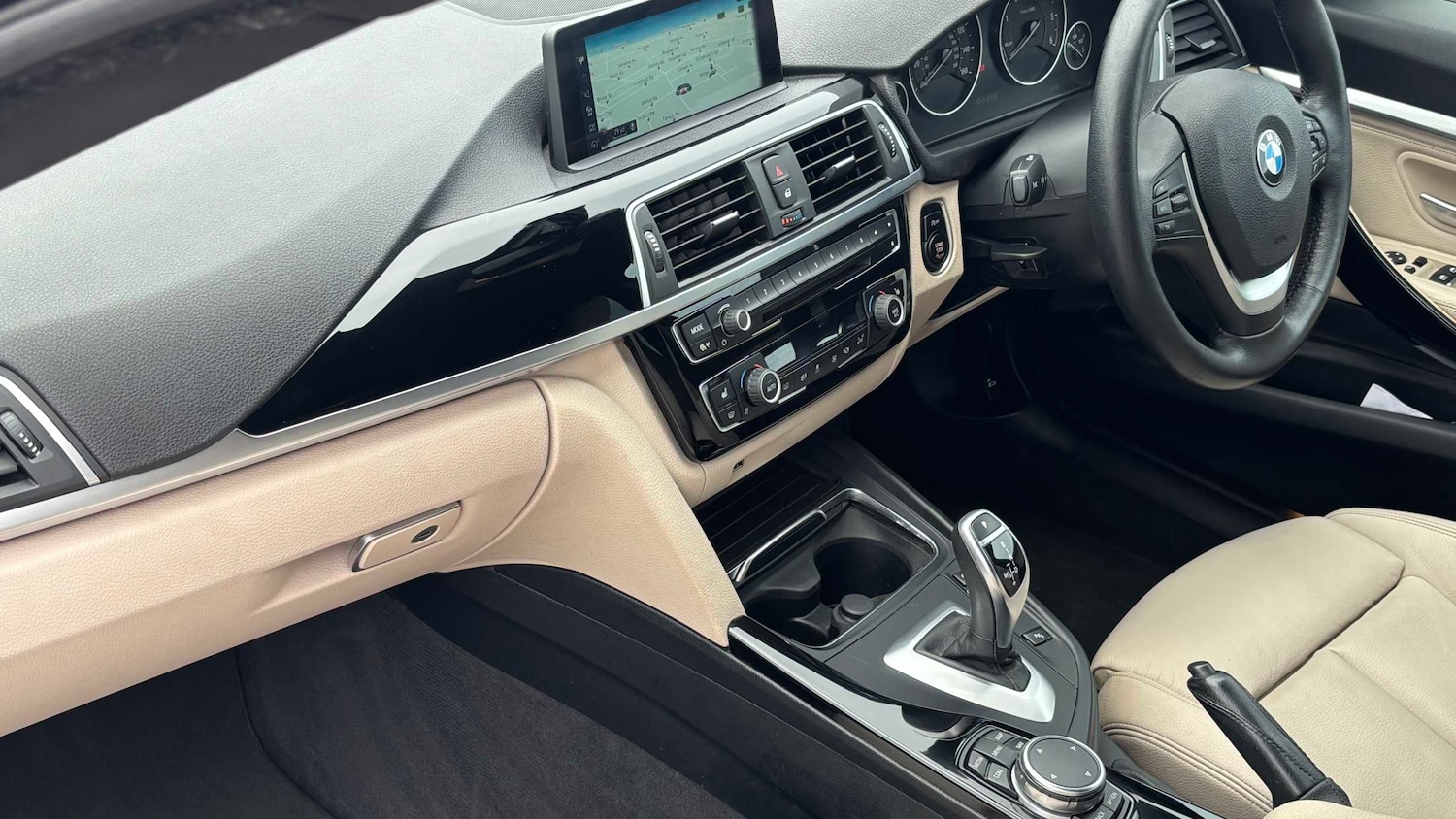 Used BMW 3 Series 2017 for sale - 77577228: Photo 14