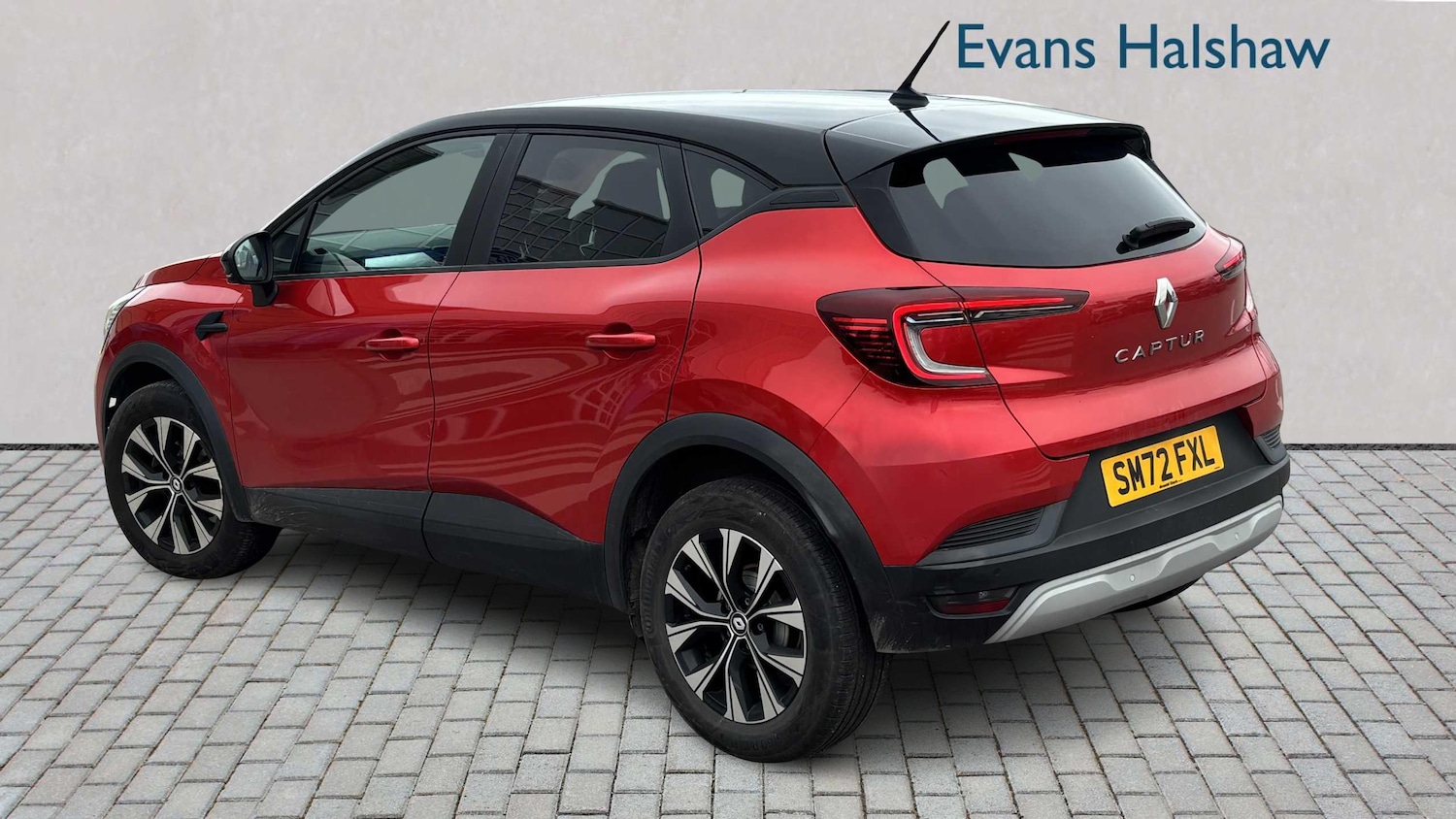 Used Renault Captur 2022 for sale - 77334074: Photo 2