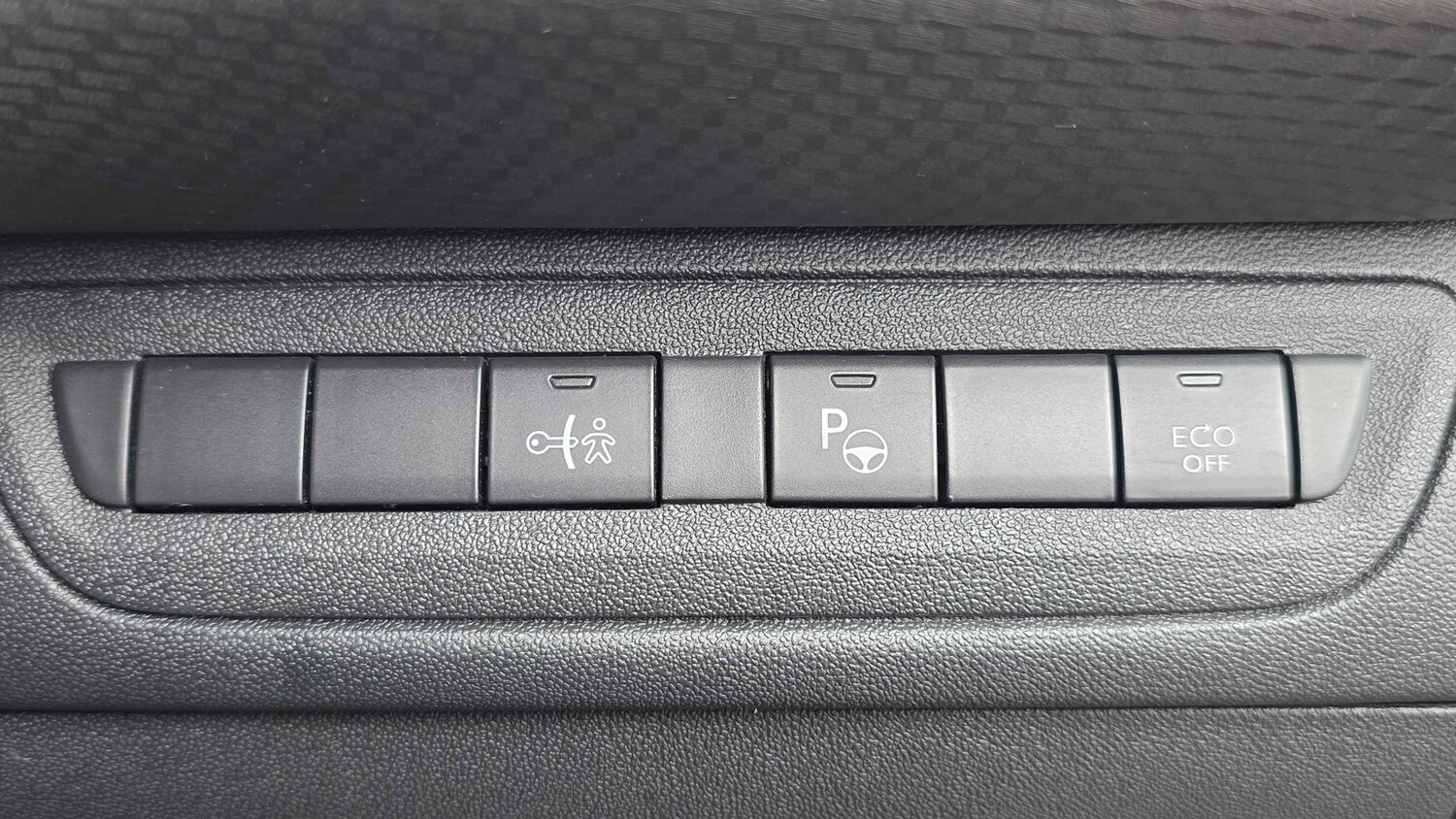 Used Peugeot 208 2018 for sale - 77674751: Photo 14