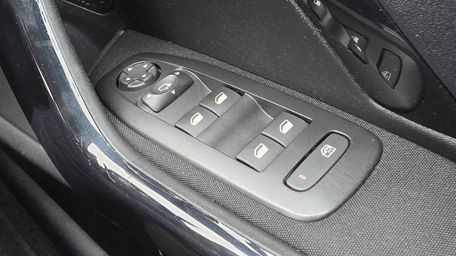 Used Peugeot 208 2018 for sale - 77674751: Photo 15