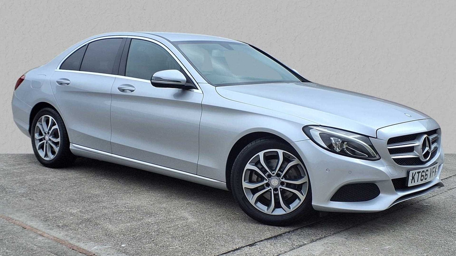 Used Mercedes-Benz C Class 2017 for sale - 76648943: Photo 1