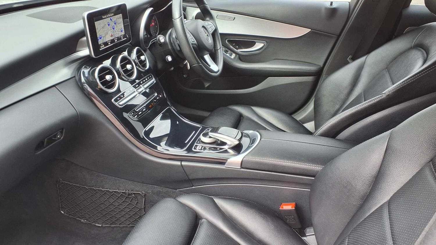 Used Mercedes-Benz C Class 2017 for sale - 76648943: Photo 17