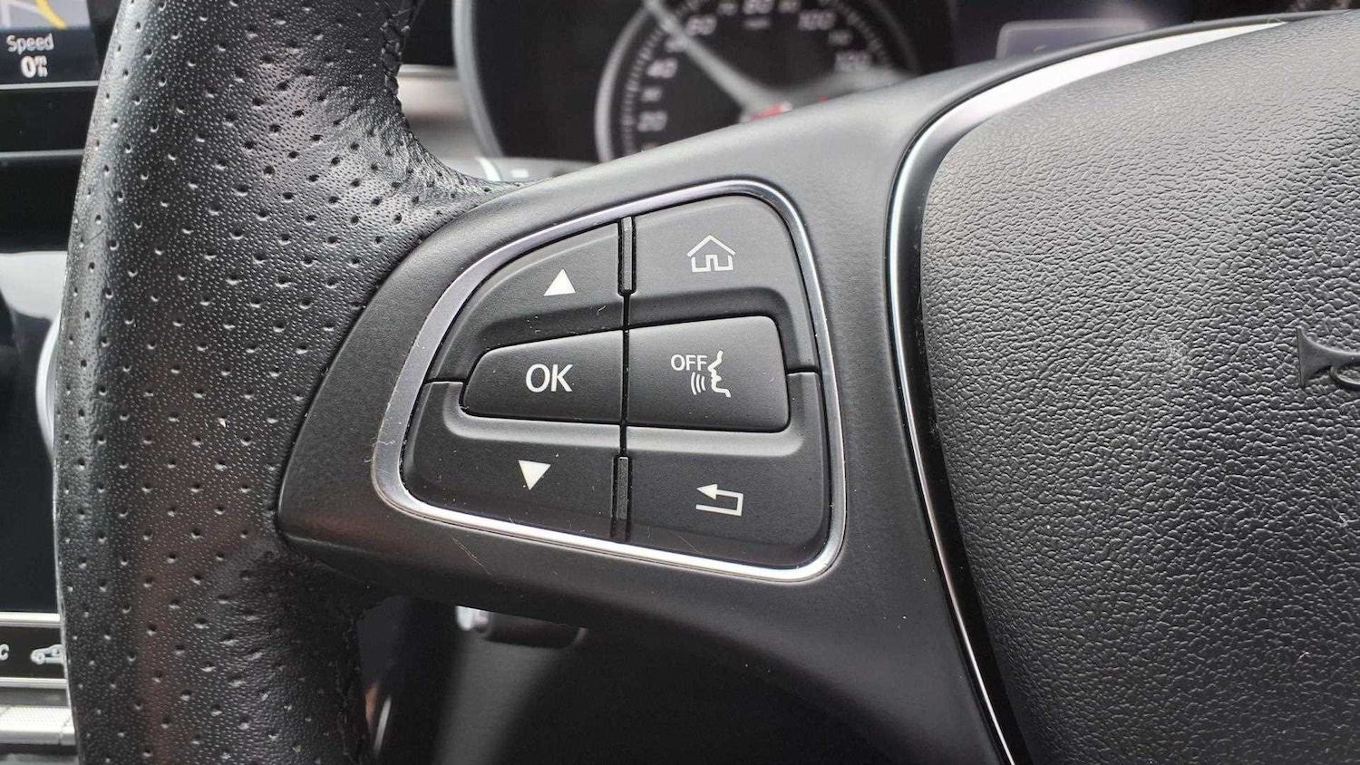 Used Mercedes-Benz C Class 2017 for sale - 76648943: Photo 31