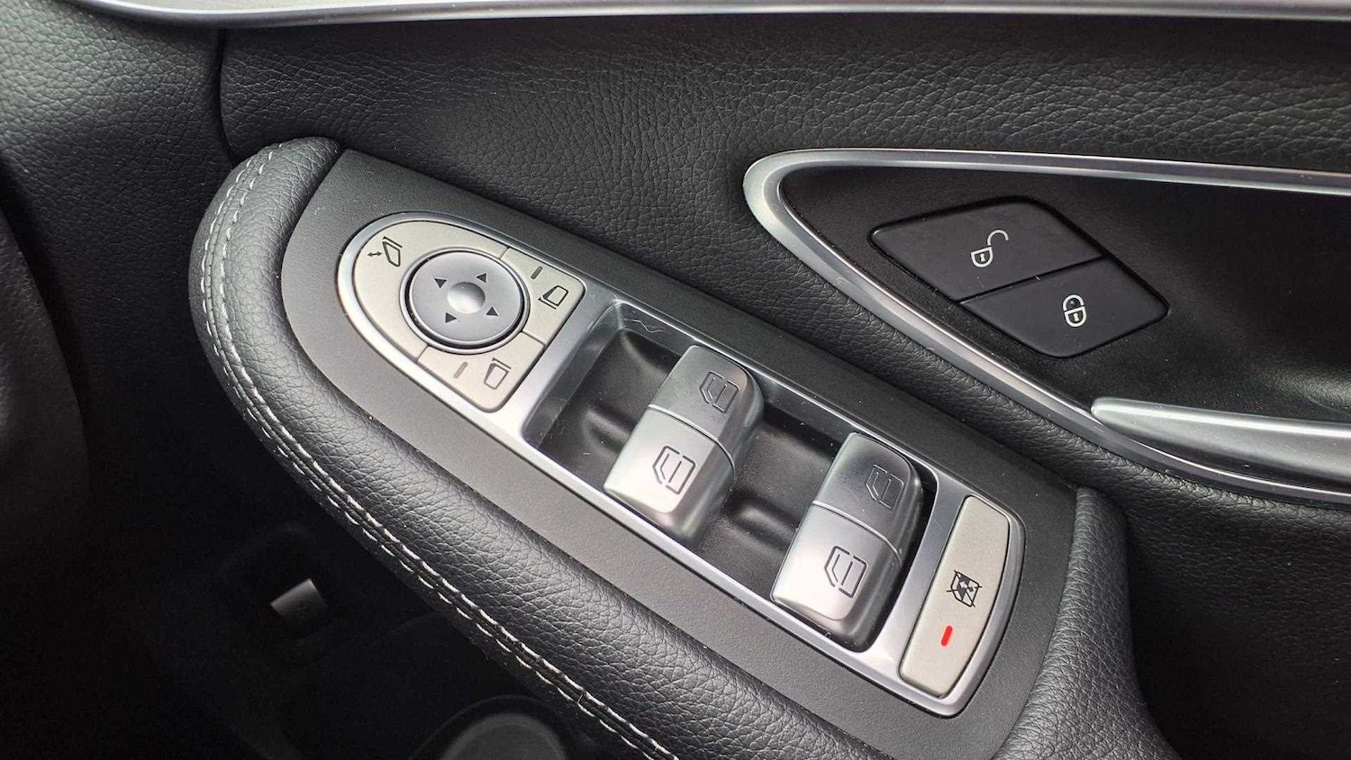 Used Mercedes-Benz C Class 2017 for sale - 76648943: Photo 33