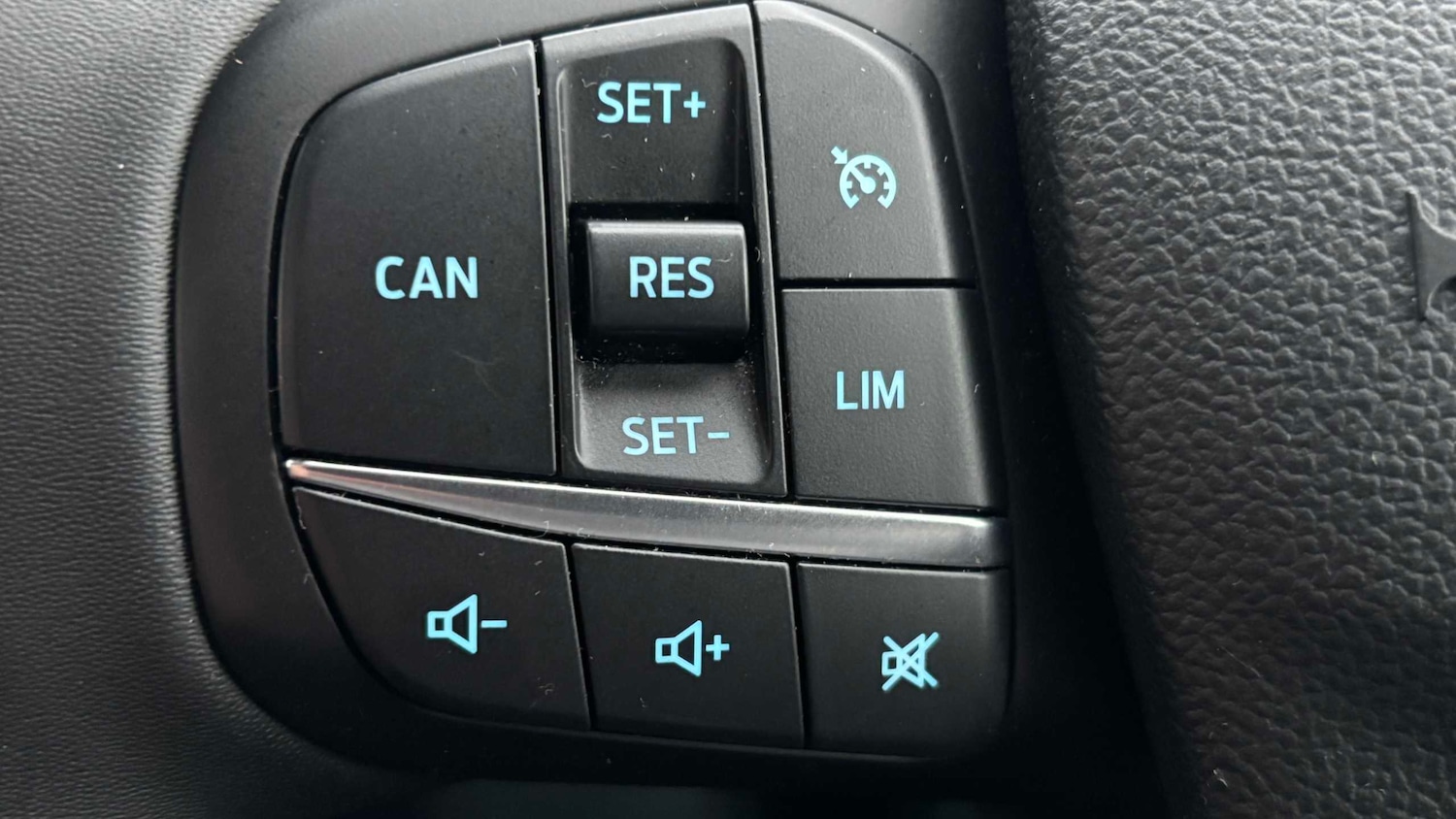 Used Ford Focus 2023 for sale - 76624601: Photo 15