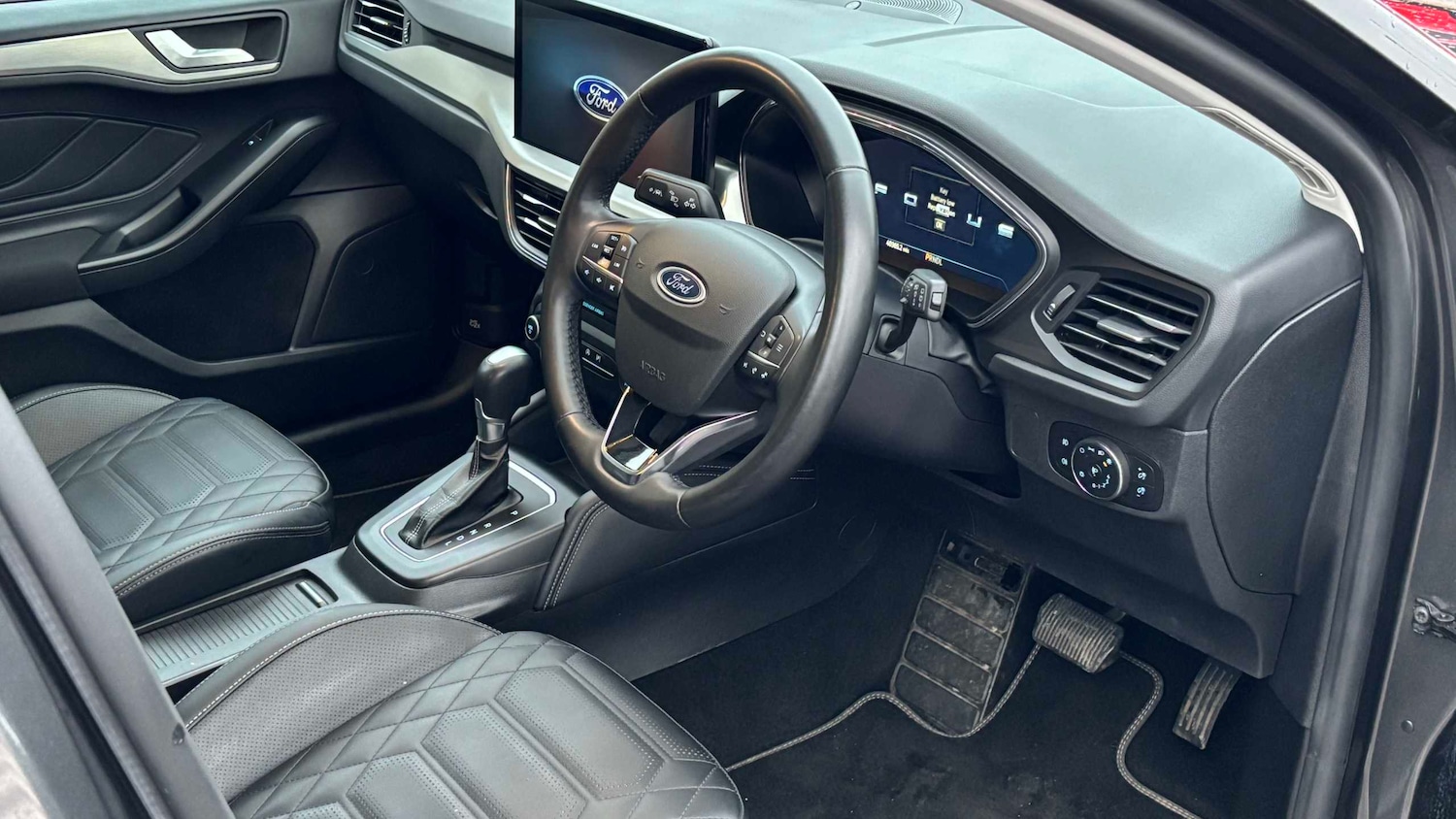 Used Ford Focus 2023 for sale - 76624601: Photo 8