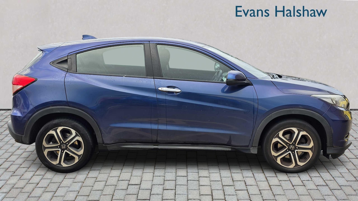 Used Honda HR-V 2018 for sale - 76745937: Photo 2