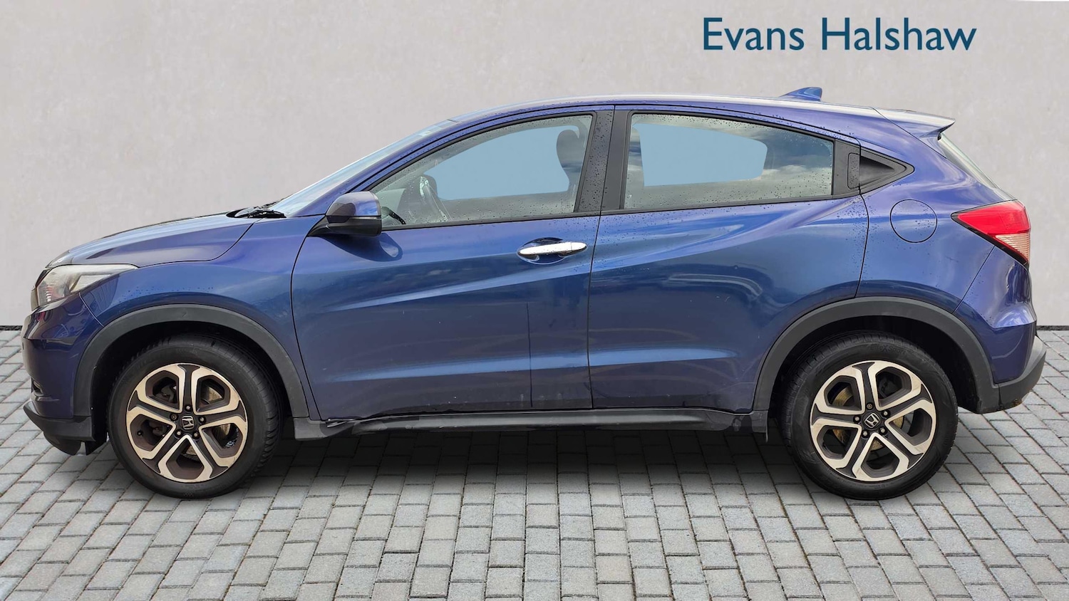 Used Honda HR-V 2018 for sale - 76745937: Photo 4