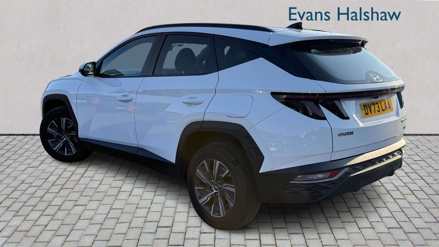 Used Hyundai TUCSON 2023 for sale - 77756561: Photo 2