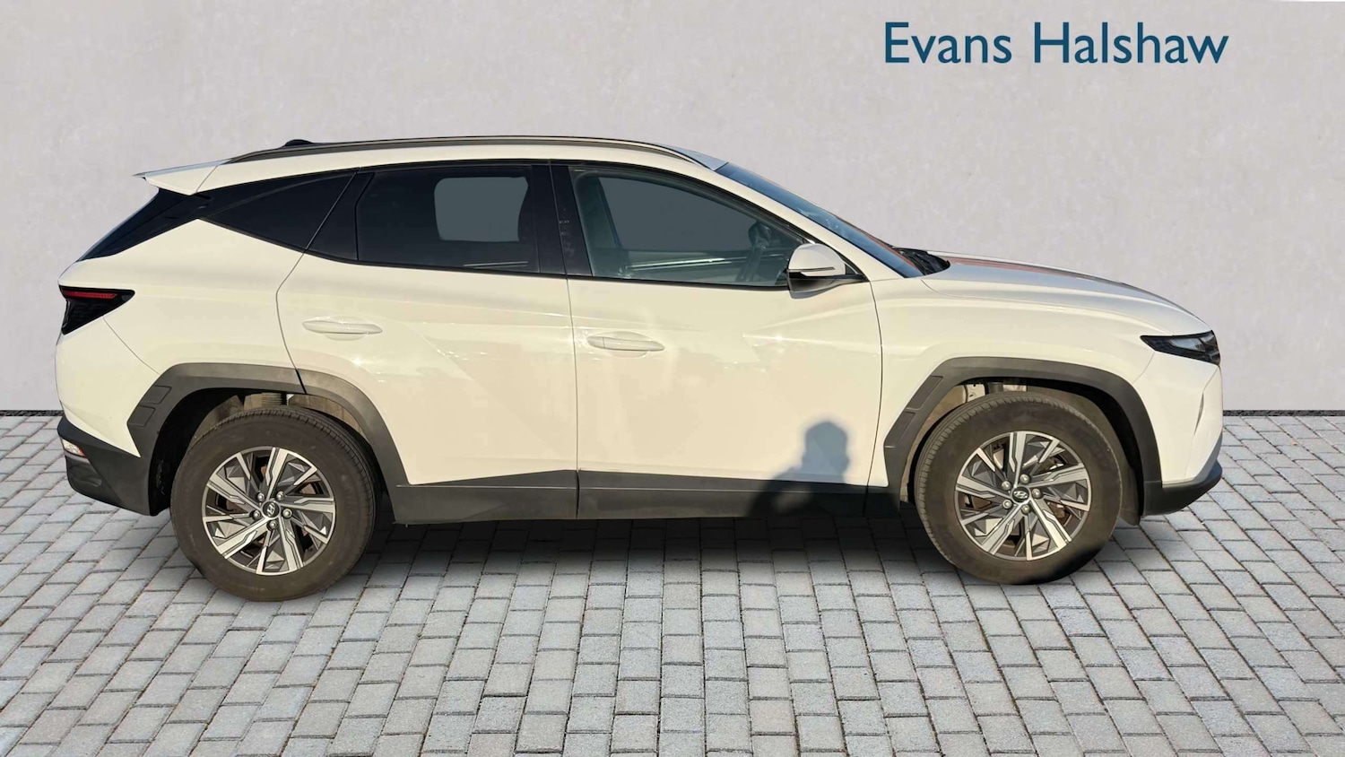 Used Hyundai TUCSON 2023 for sale - 77756561: Photo 3