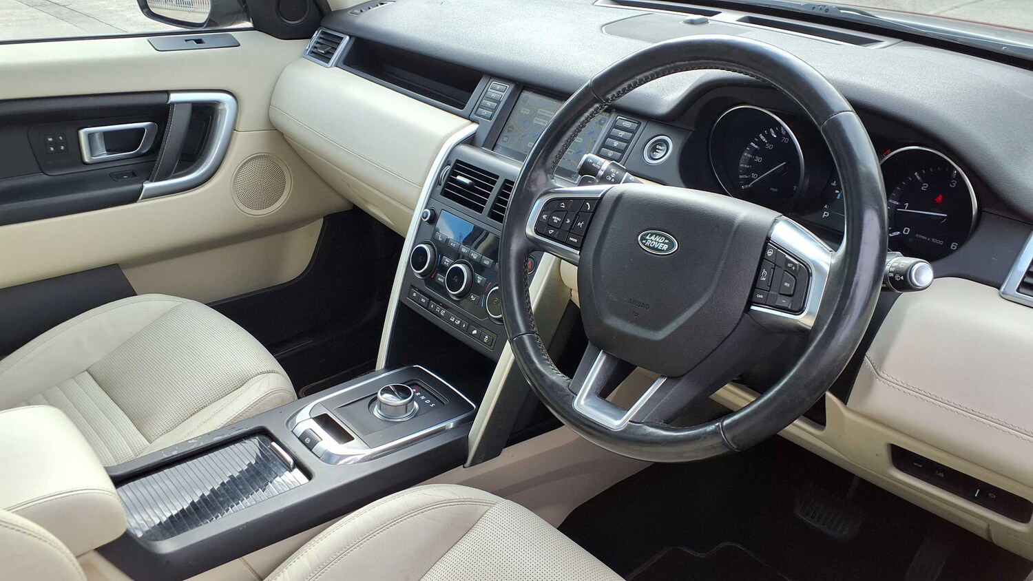 Used Land Rover Discovery Sport 2015 for sale - 77913609: Photo 16