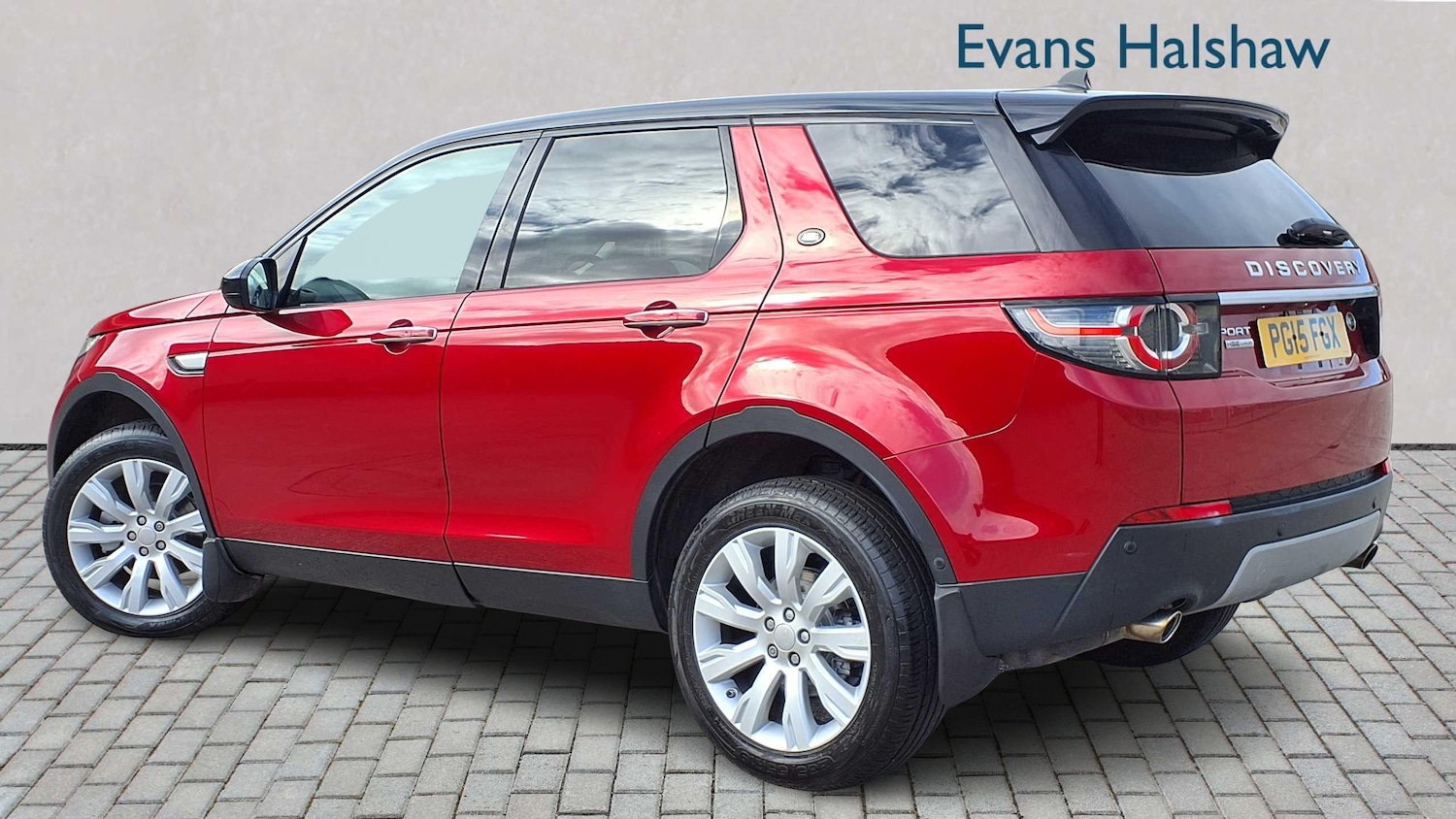 Used Land Rover Discovery Sport 2015 for sale - 77913609: Photo 2