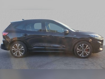Used Ford Kuga 2022 for sale - 76063222: Photo 2