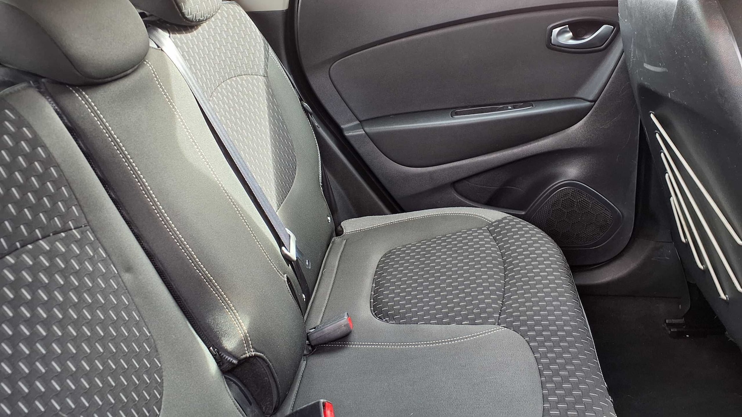 Used Renault Captur 2017 for sale - 76087798: Photo 18