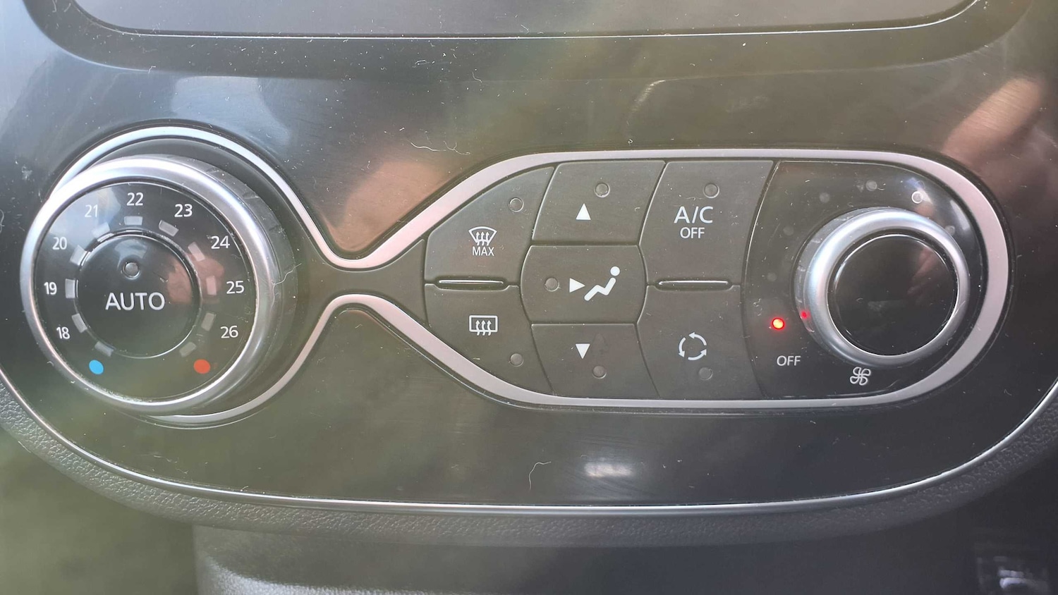 Used Renault Captur 2017 for sale - 76087798: Photo 24