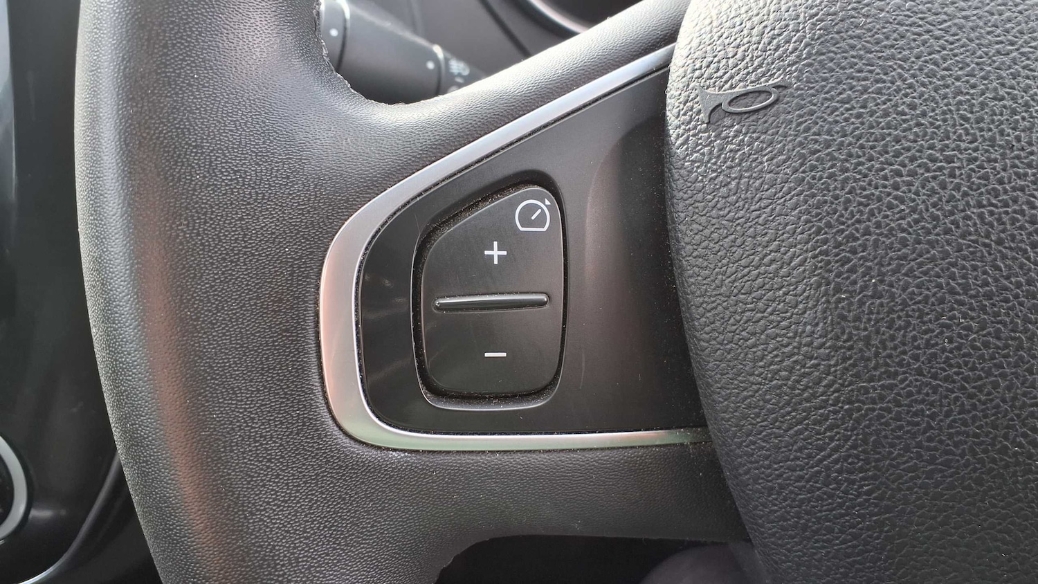 Used Renault Captur 2017 for sale - 76087798: Photo 29